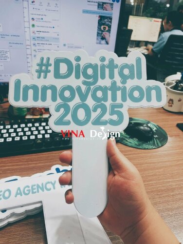 Hashtag cầm tay #Digital Innovation 2025 - MSN548