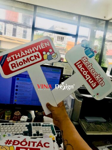 Hashtag cầm tay Check in là có quà, Thành viên RioMCN - MSN671