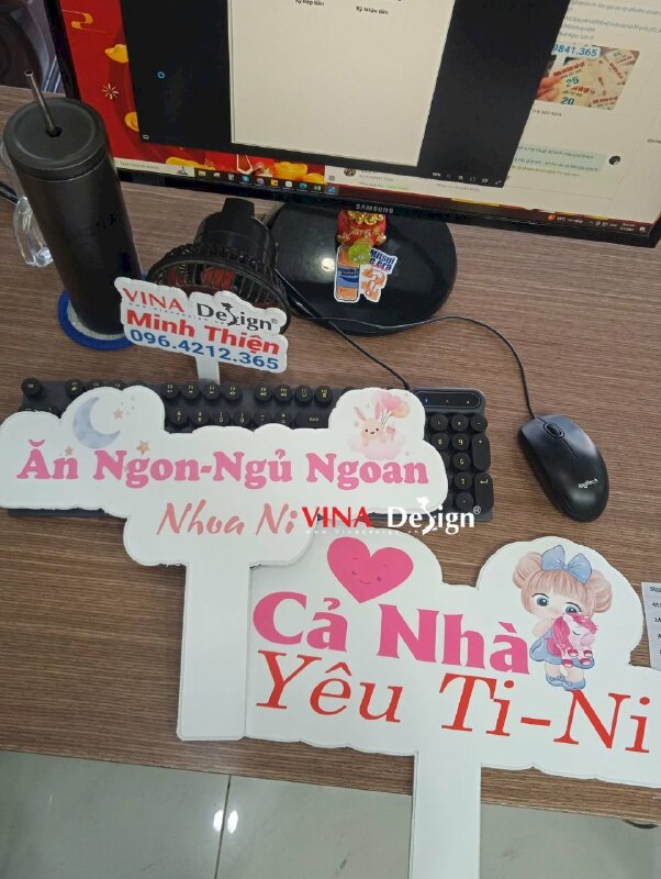 Hashtag cầm tay Cả Nhà Yêu Ti-Ni - MSN421