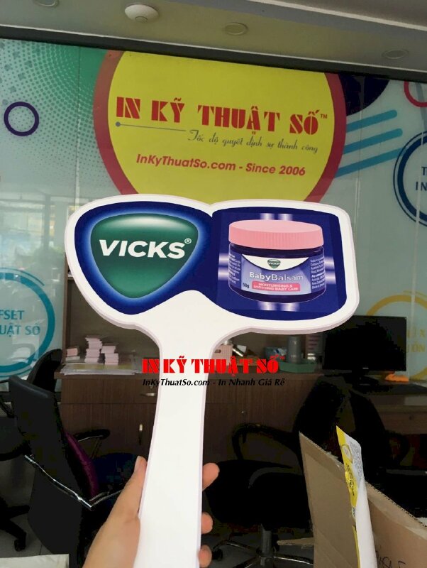 Hashtag cầm tay sản phẩm Dầu bôi giữ ấm Vicks Baby Balsam - MSN602