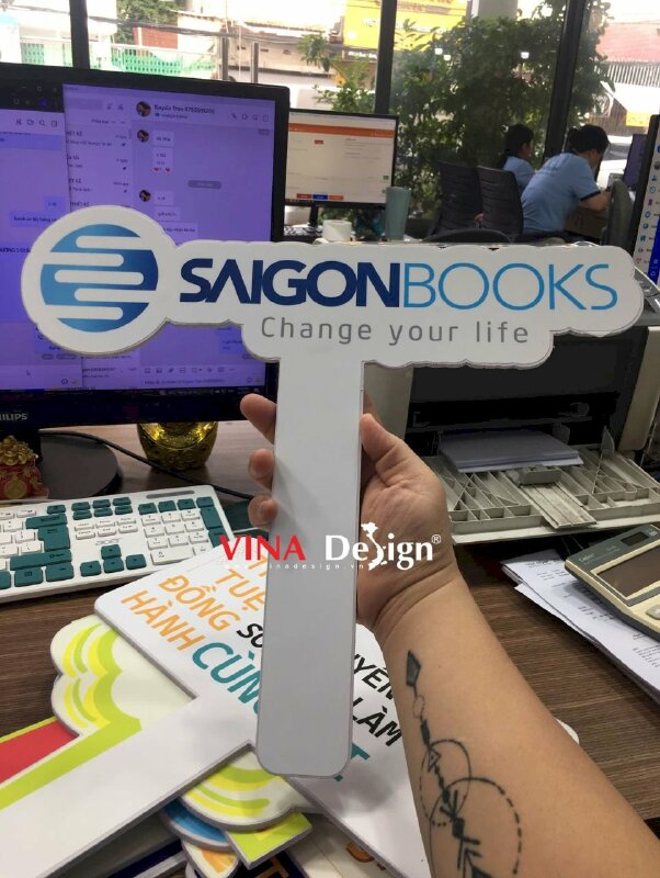 Hashtag cầm tay logo Nhà sách Saigon Books - Change Your Life - MSN657