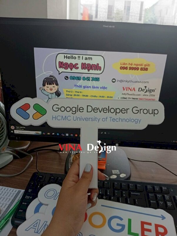 Hashtag cầm tay Google Developer Group HCMC University of Technology - MSN664