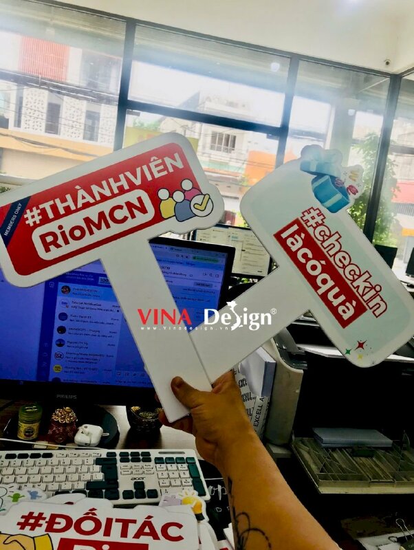 Hashtag cầm tay Check in là có quà, Thành viên RioMCN - MSN671