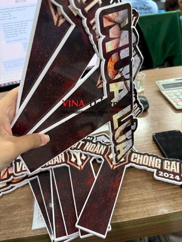 Hashtag cầm tay Mưa Lửa Anh Trai Vượt Ngàn Chông Gai - MSN705